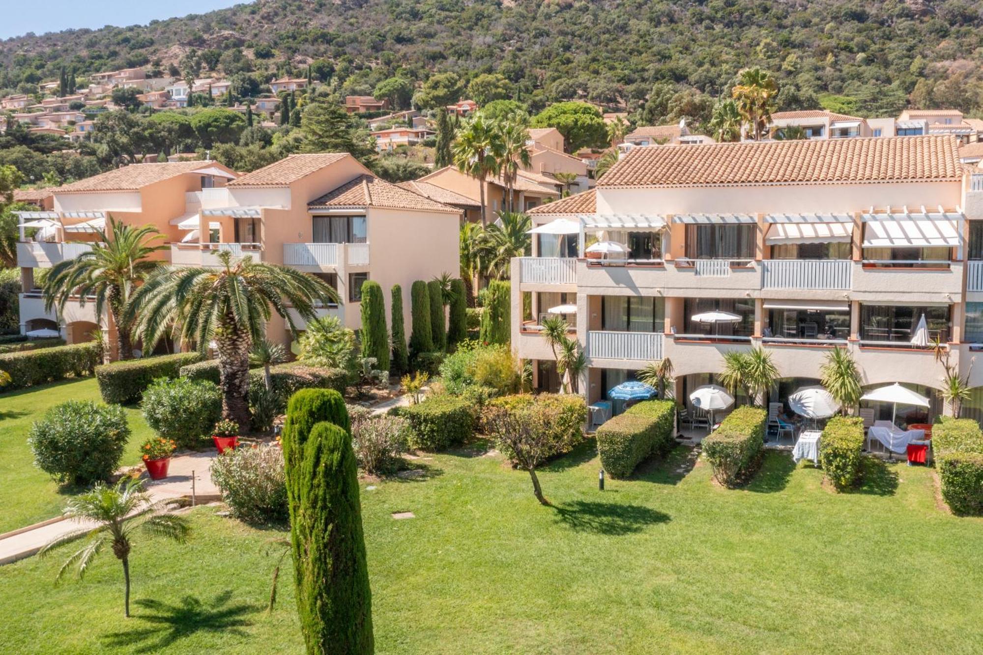 Résidence Pierre&Vacances L’Anse De Pramousquier Le Lavandou Esterno foto