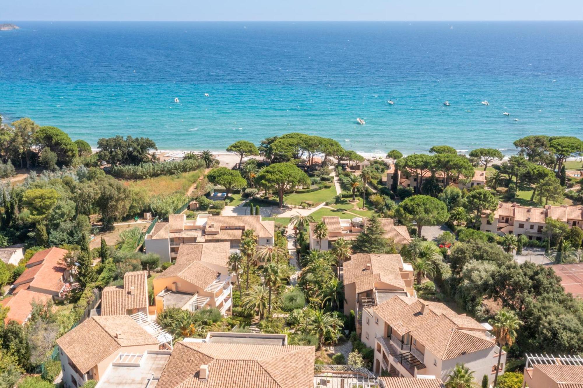 Résidence Pierre&Vacances L’Anse De Pramousquier Le Lavandou Esterno foto