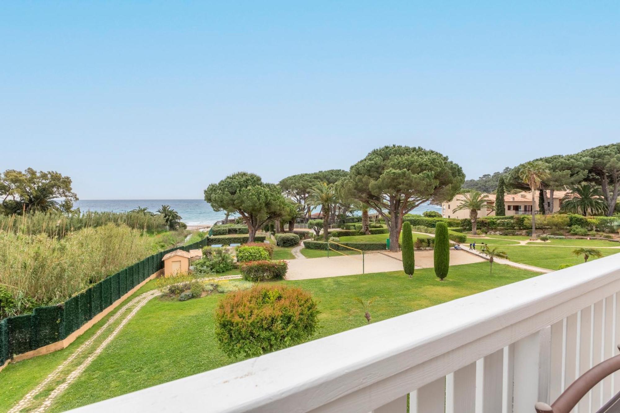 Résidence Pierre&Vacances L’Anse De Pramousquier Le Lavandou Esterno foto